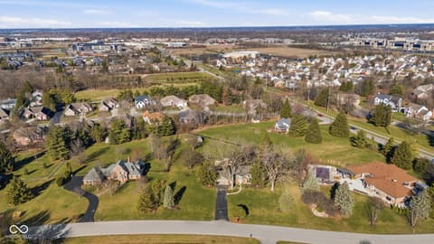 Aerial view at 25 Forest Ridge Court, Fishers, IN