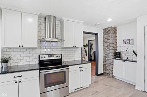 Kitchen at 3915 N Capitol Avenue, Indianapolis, IN