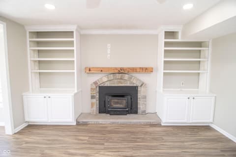 Family room at 10845 Independence Way, Carmel, IN