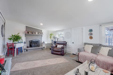 Photo of 7114 S Midland Avenue, Columbus, IN