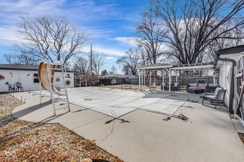 Photo of 7114 S Midland Avenue, Columbus, IN