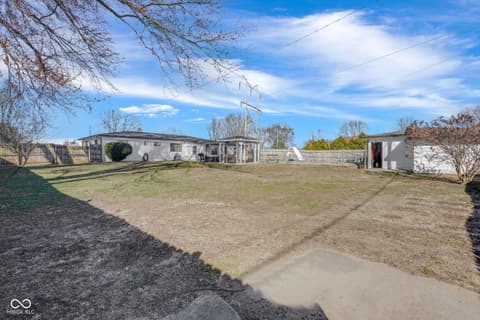 Photo of 7114 S Midland Avenue, Columbus, IN