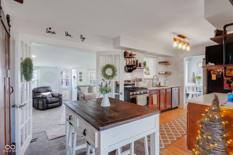 Photo of 7114 S Midland Avenue, Columbus, IN