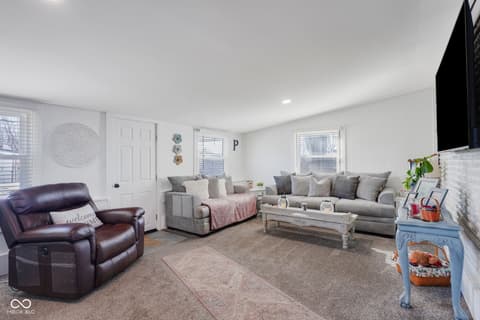 Photo of 7114 S Midland Avenue, Columbus, IN
