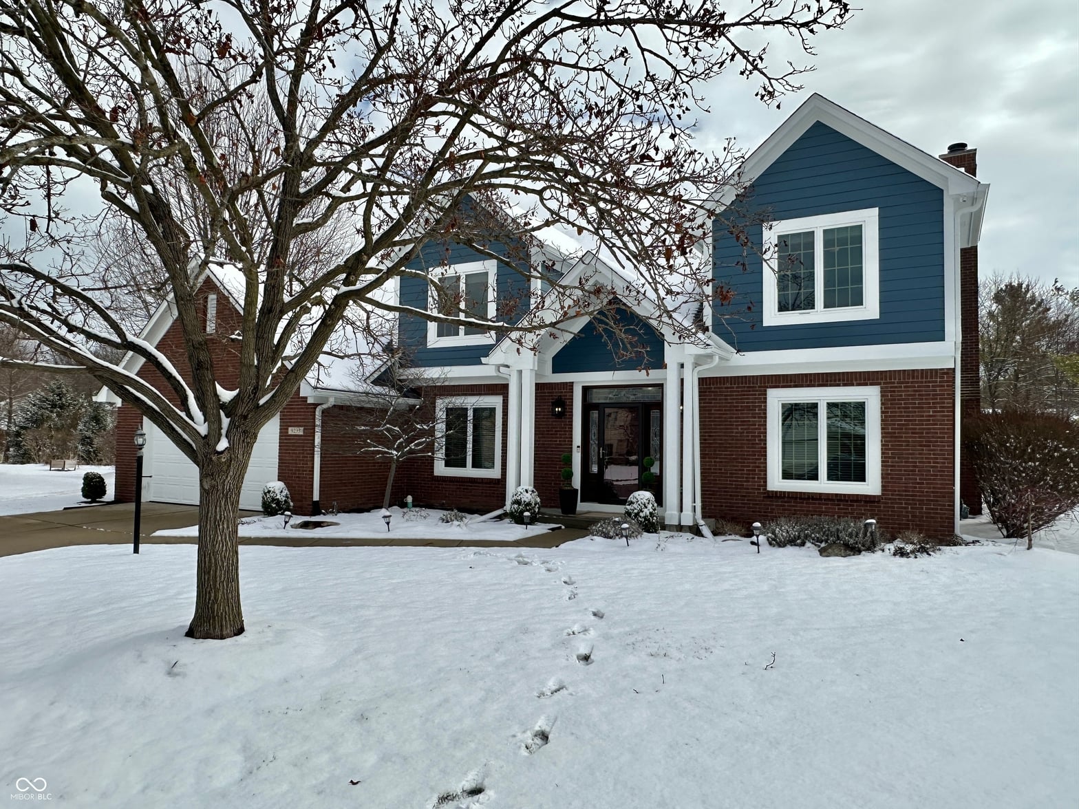 Front exterior at 9233 Lakewind Court, Indianapolis, IN