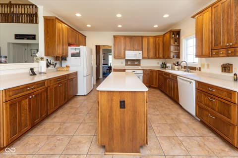 Photo of 2055 W County Road 650 S, Clayton, IN