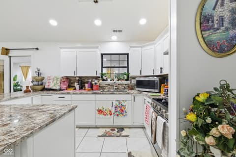 Photo of 4411 Rotterdam Drive, Indianapolis, IN