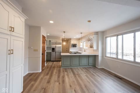 Kitchen at 72 Ashbourne Drive, Noblesville, IN
