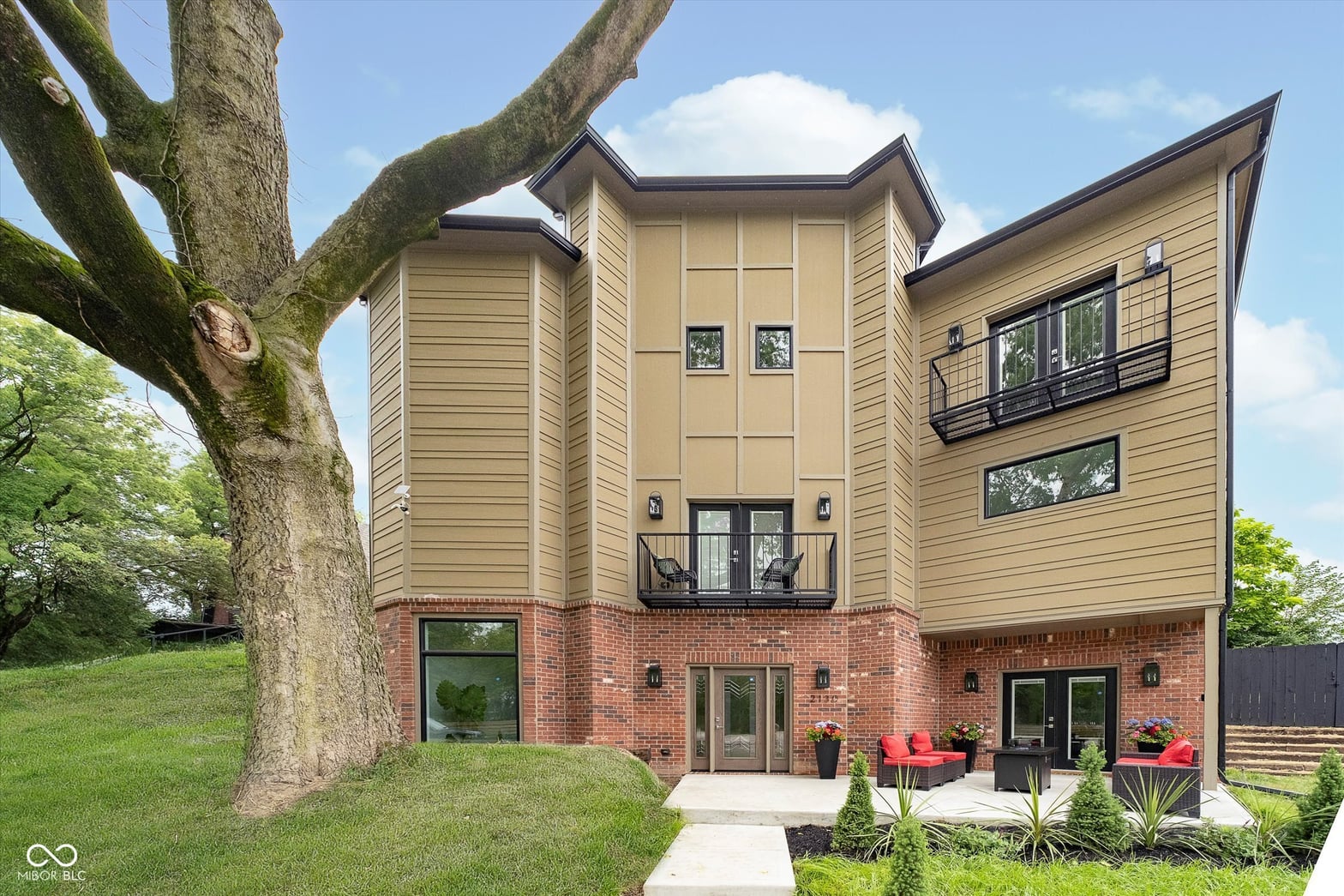 Photo of 2130 Brookside Parkway North Drive, Indianapolis, IN