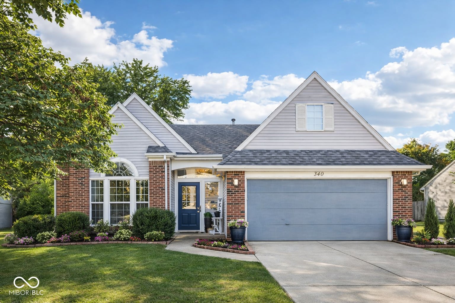 Photo of 340 Seabreeze Circle, Avon, IN