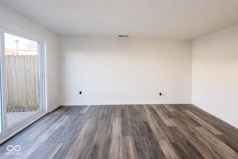 Dining room at 2872 Two Worlds Drive, Columbus, IN