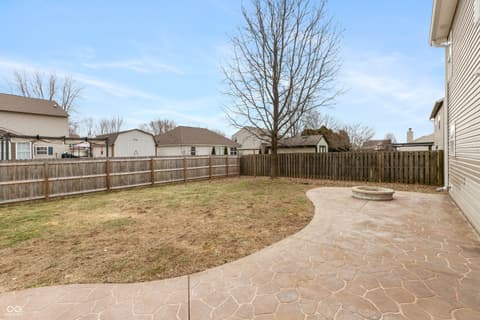 Photo of 502 Acorn Drive, Whiteland, IN