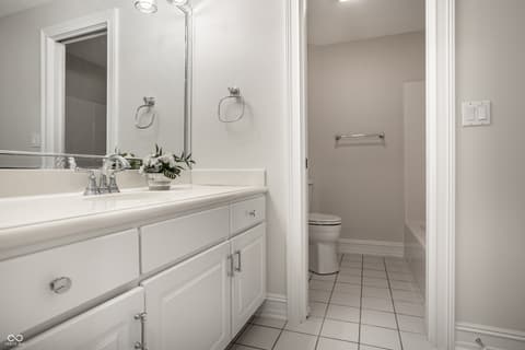 Photo of 9889 Summerlakes Drive, Carmel, IN