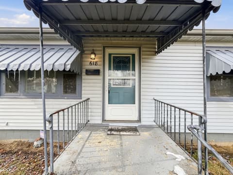 Photo of 618 S Butler Avenue, Indianapolis, IN