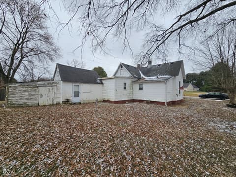 Photo of 103 N Franklin Street, Fairland, IN