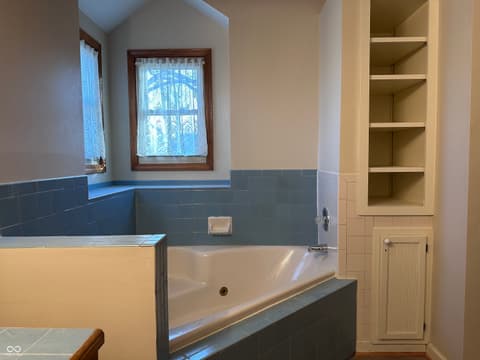 Photo of 7861 Ellipse Parkway, Fishers, IN