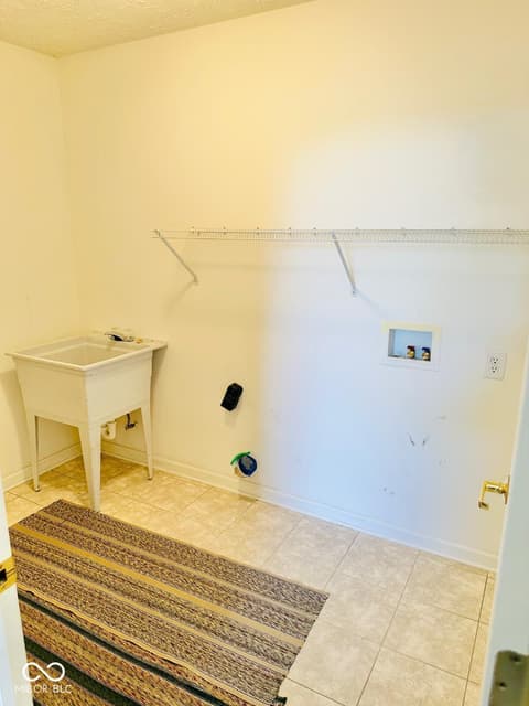Laundry room at 10787 Whippoorwill Lane, Indianapolis, IN