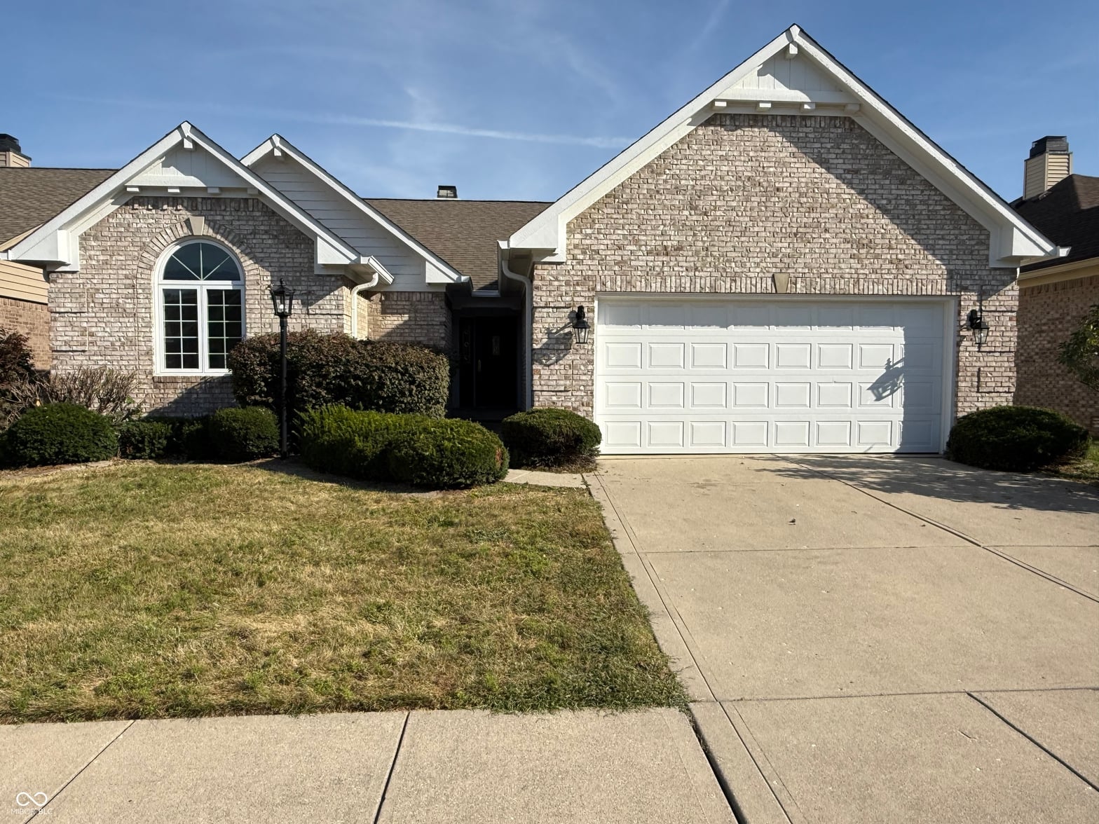 Photo of 1634 Foxmere Way, Greenwood, IN