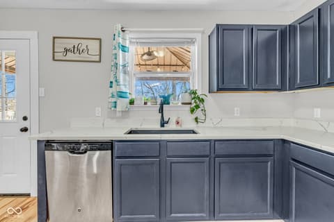 Kitchen at 11417 N Meadowbend Drive, Monrovia, IN