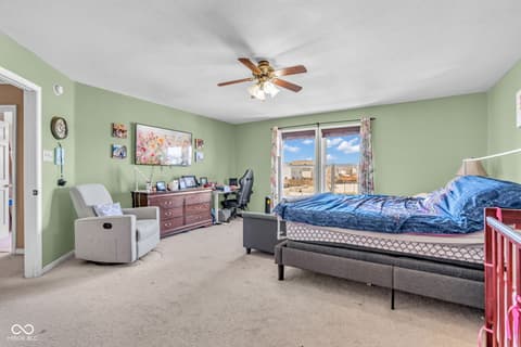 Living room at 11417 N Meadowbend Drive, Monrovia, IN