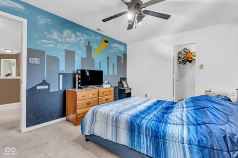 Walk In Closets — 11417 N Meadowbend Drive, Monrovia, IN