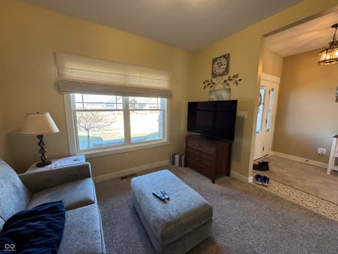 Living room at 1485 N Monroe Way, Rushville, IN