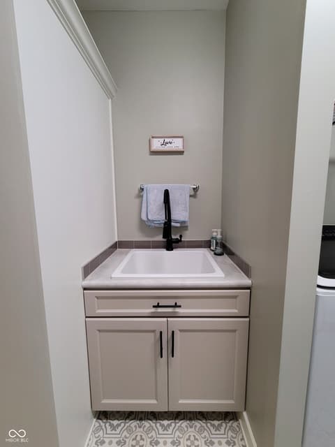 Bathroom at 1485 N Monroe Way, Rushville, IN