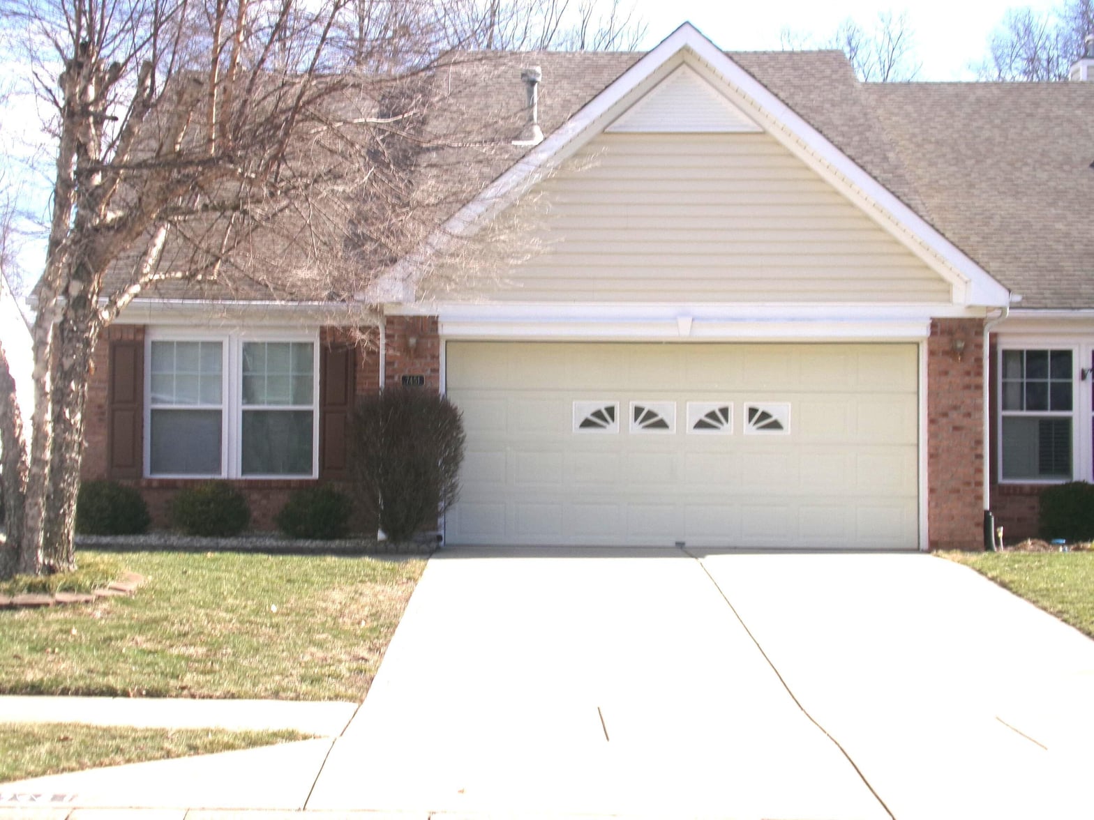 Front exterior at 7451 Oak Knoll Drive, Indianapolis, IN