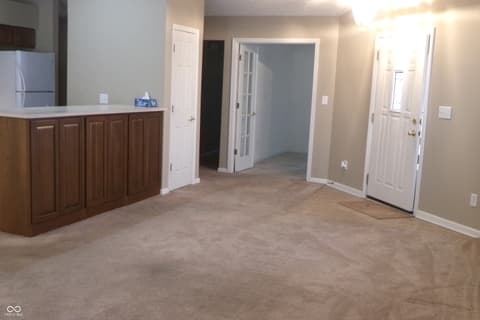 Dining room at 7451 Oak Knoll Drive, Indianapolis, IN