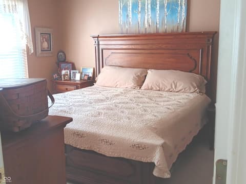 Primary bedroom at 7451 Oak Knoll Drive, Indianapolis, IN
