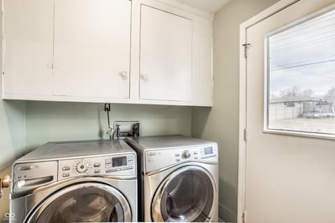 Laundry room at 156 Griffin Road, Indianapolis, IN