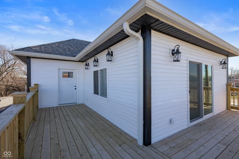 Outdoor living area at 1041 S East Street, Indianapolis, IN