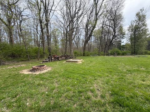 Photo of 825 W Krislynn Woods Avenue, West Terre Haute, IN