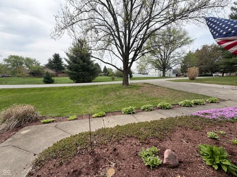 Photo of 825 W Krislynn Woods Avenue, West Terre Haute, IN