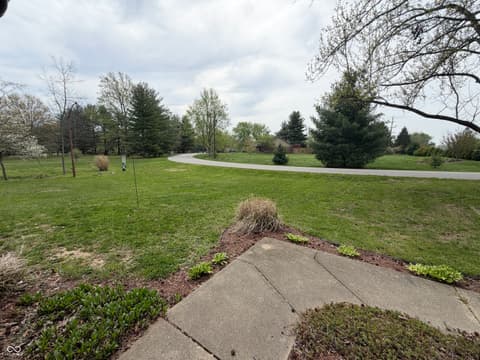 Photo of 825 W Krislynn Woods Avenue, West Terre Haute, IN