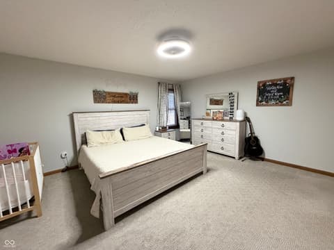 Photo of 825 W Krislynn Woods Avenue, West Terre Haute, IN