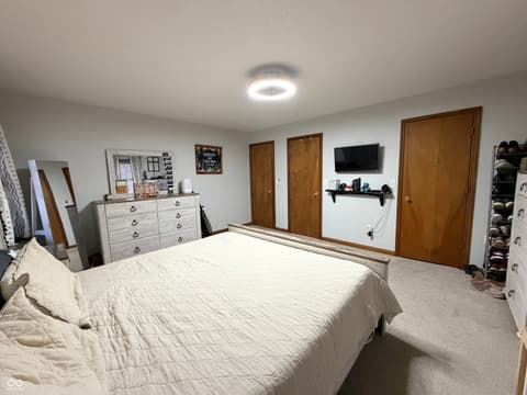 Photo of 825 W Krislynn Woods Avenue, West Terre Haute, IN