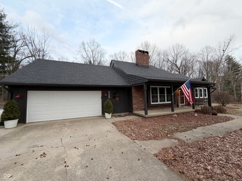 Photo of 825 W Krislynn Woods Avenue, West Terre Haute, IN