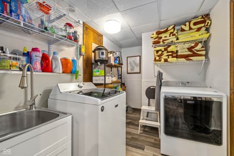 Laundry room at 6420 Oriole Drive, Nineveh, IN