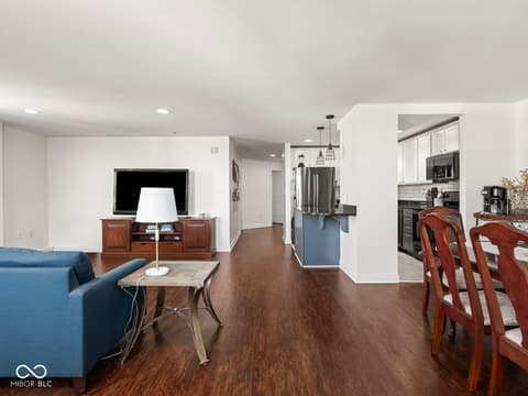 Photo of 350 N Meridian Street, Indianapolis, IN