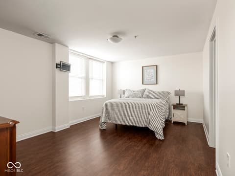 Photo of 350 N Meridian Street, Indianapolis, IN
