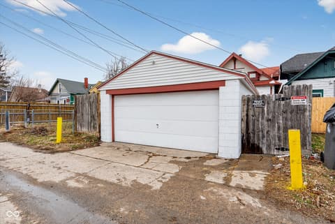 Garage at 71 Schiller Street, Indianapolis, IN