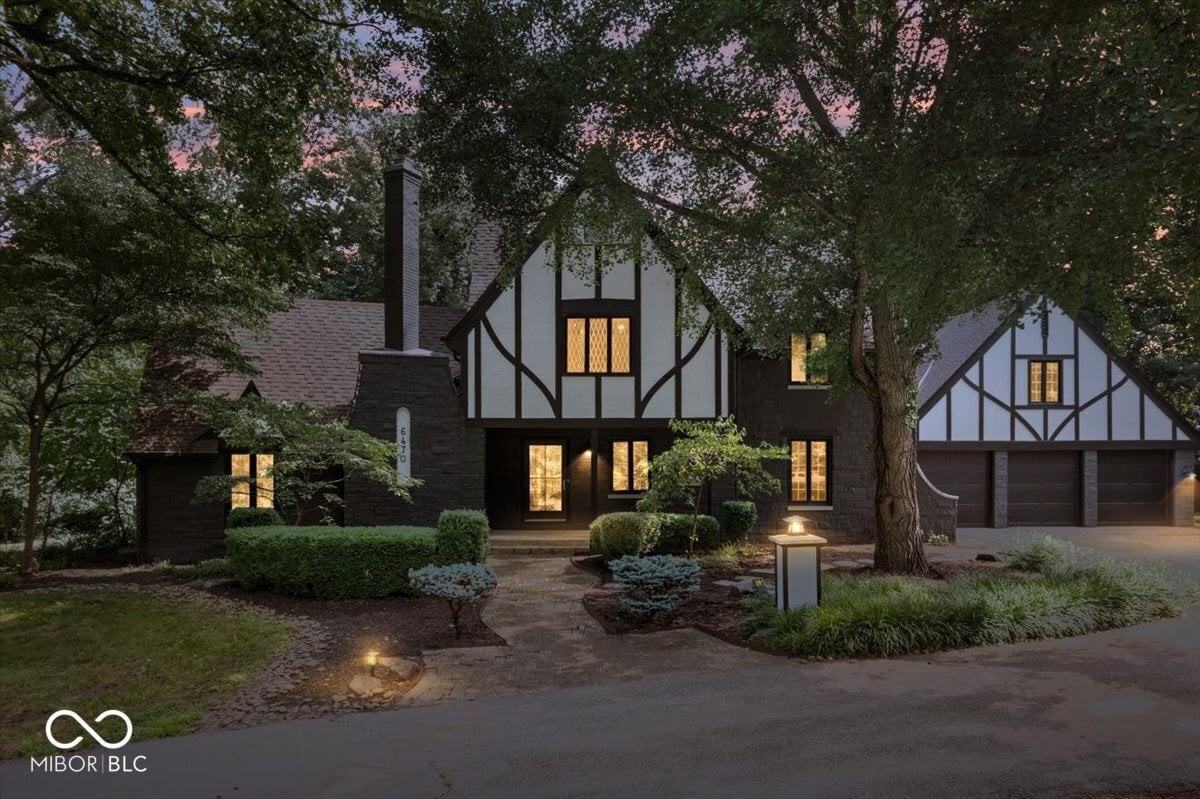 Photo of 6470 Around The Hills Road, Indianapolis, IN