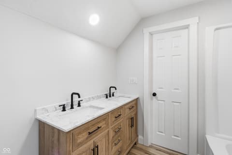 Photo of 2311 Main Street, Elwood, IN