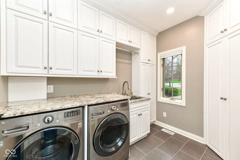 Laundry room at 128 Somerset Court, Noblesville, IN