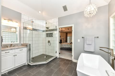 Primary bathroom at 128 Somerset Court, Noblesville, IN