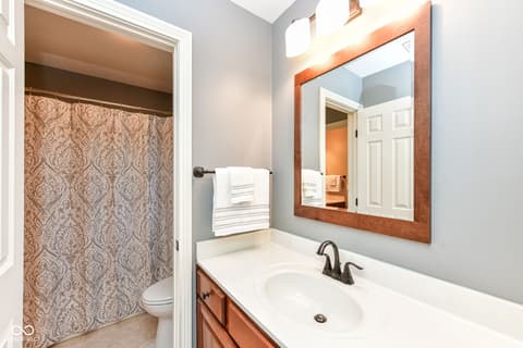 Bathroom at 128 Somerset Court, Noblesville, IN