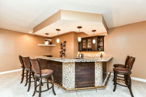 Bar — 128 Somerset Court, Noblesville, IN