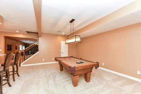 Bar — 128 Somerset Court, Noblesville, IN