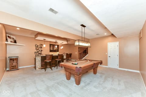 Bar — 128 Somerset Court, Noblesville, IN